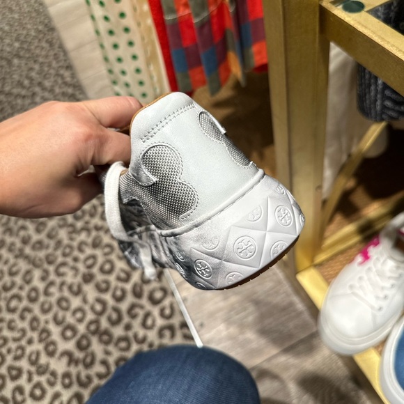 NIB! NEW! Tory Burch Ladybug Cat Print Sneaker leather women limited edition - Picture 2 of 5